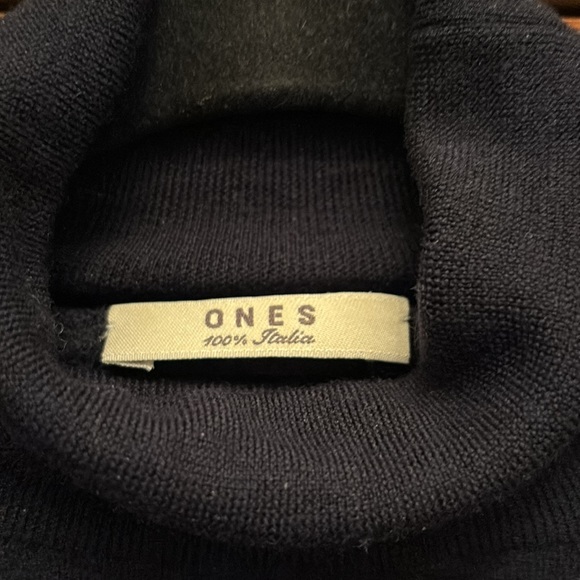 Navy turtleneck sweater.  100% Marino wool.  Made in Italy. - Picture 5 of 8